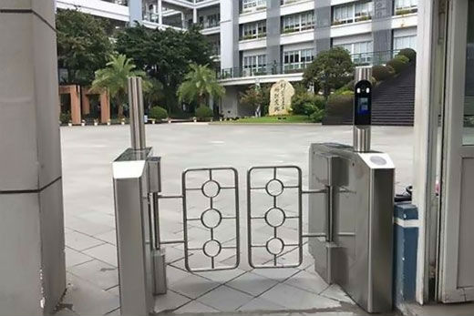 全国各地老旧小区全面实施改造，深圳捷易科技D721人脸识别门禁设备优势凸显