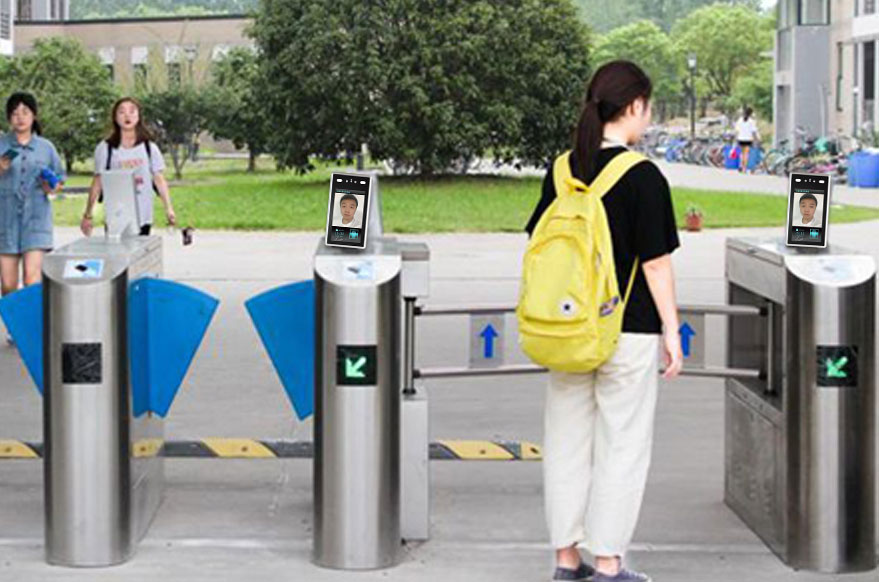 在大学校园应用宿舍人脸识别门禁怎么样？宿舍人脸识别还能出去住吗_深圳捷易科技
