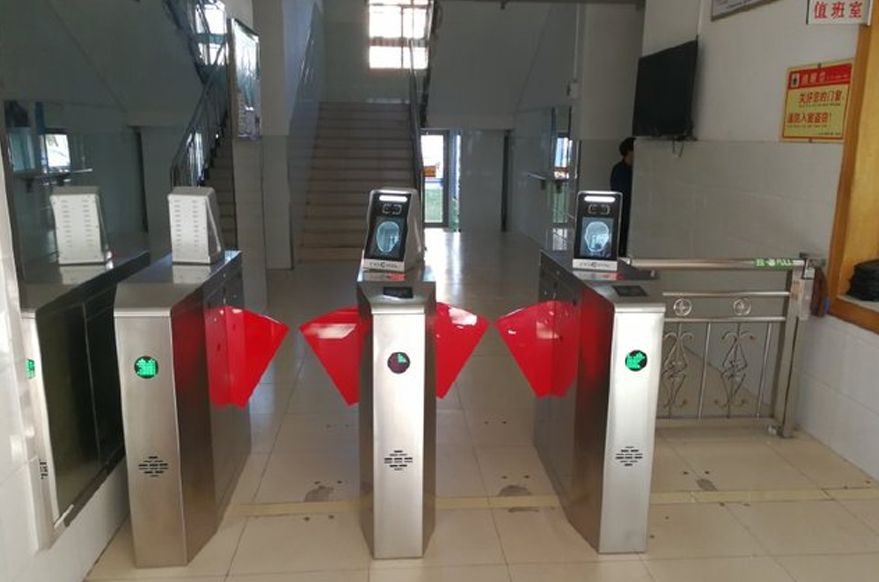 捷易人脸门禁机，好看实用性强高安全_深圳捷易科技