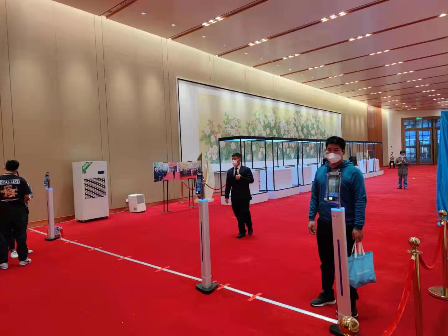 上?；嵴怪行?></div>
                    <div   id=