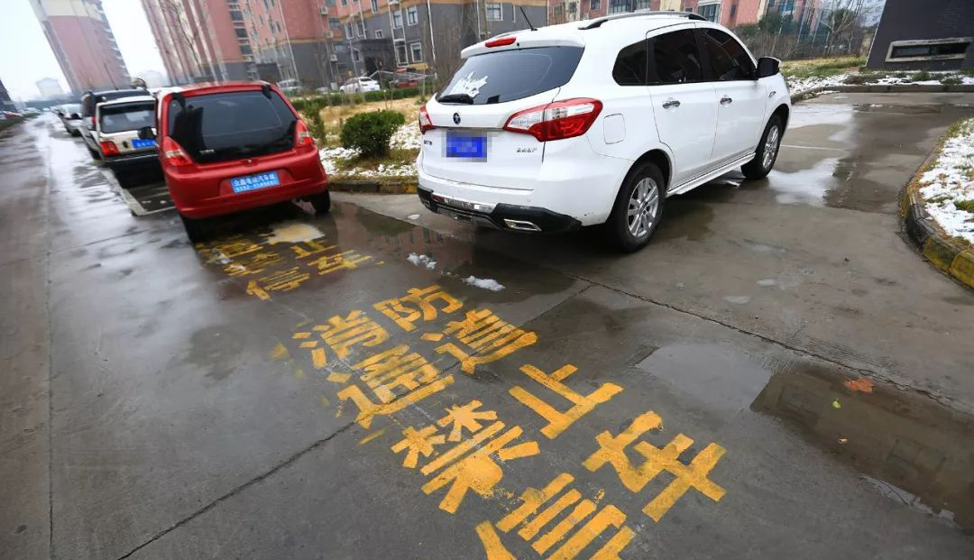 如何使用消防占道摄像机提高建筑物的火灾安全性？