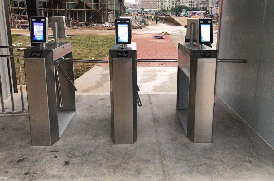 好的建筑工地门禁，请认准深圳捷易人脸识别门禁测温一体机