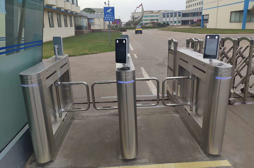 防控疫情不容松懈，人脸识别测温一体机将持续为新疆精准防疫助力_深圳捷易科技